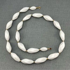 Vintage Trifari White Lucite Twisted Bead Necklace Gold Tone Accents